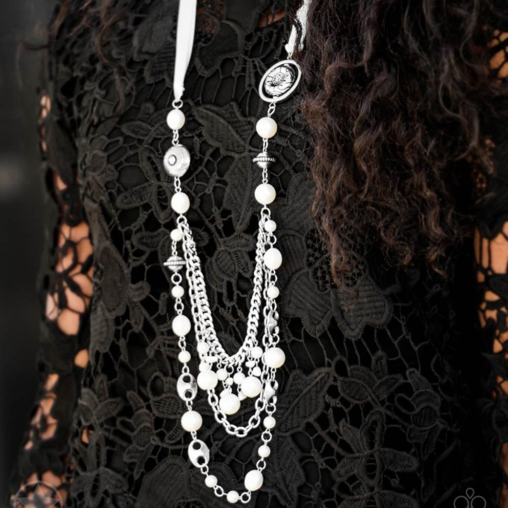 All The Trimmings - Ivory Necklace and Earrings